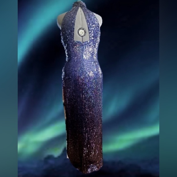 Sténay “vintage” iridescent navy sequin halter gown. Sz 10 - Picture 3 of 5